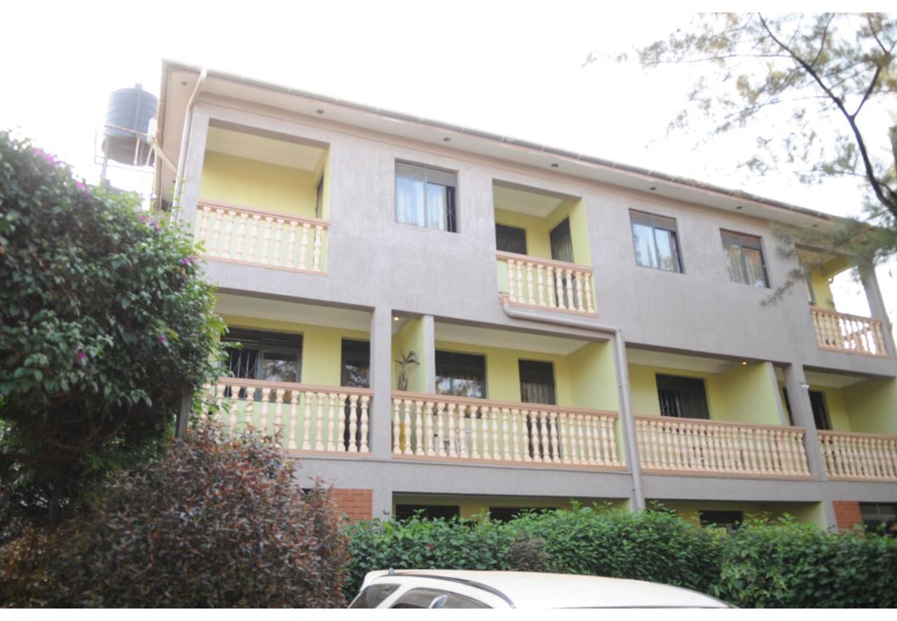 Royal Lake View Gardens Kampala Esterno foto