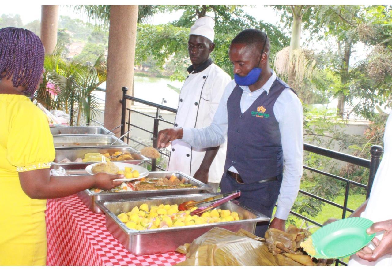 Royal Lake View Gardens Kampala Esterno foto