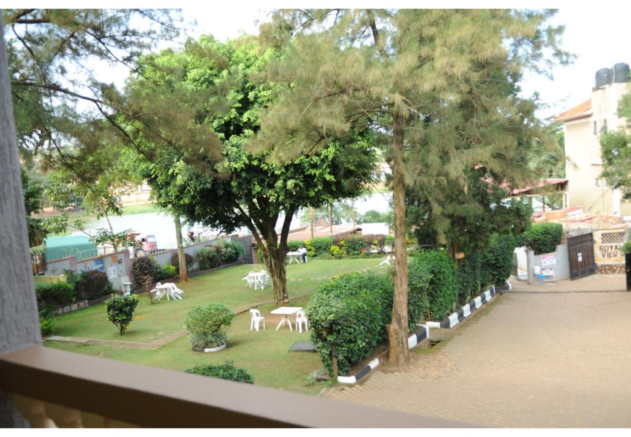 Royal Lake View Gardens Kampala Esterno foto